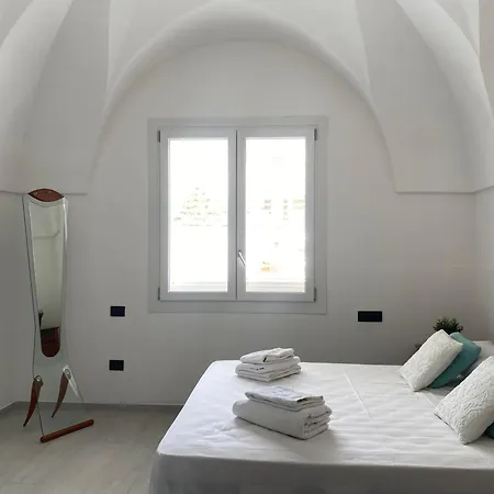 The Glass Santa Maria Al Bagno Villa