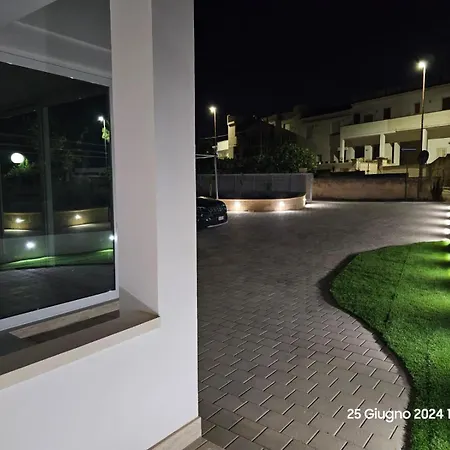 The Glass Santa Maria Al Bagno Villa *