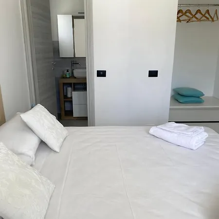 The Glass Santa Maria Al Bagno Villa *