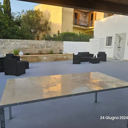 The Glass Santa Maria Al Bagno Villa *